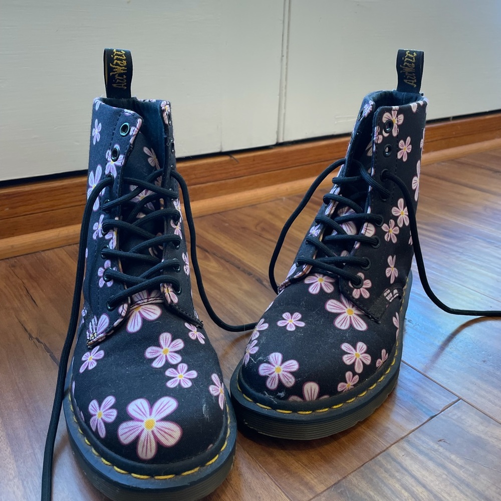 Doc martens with pink flowers